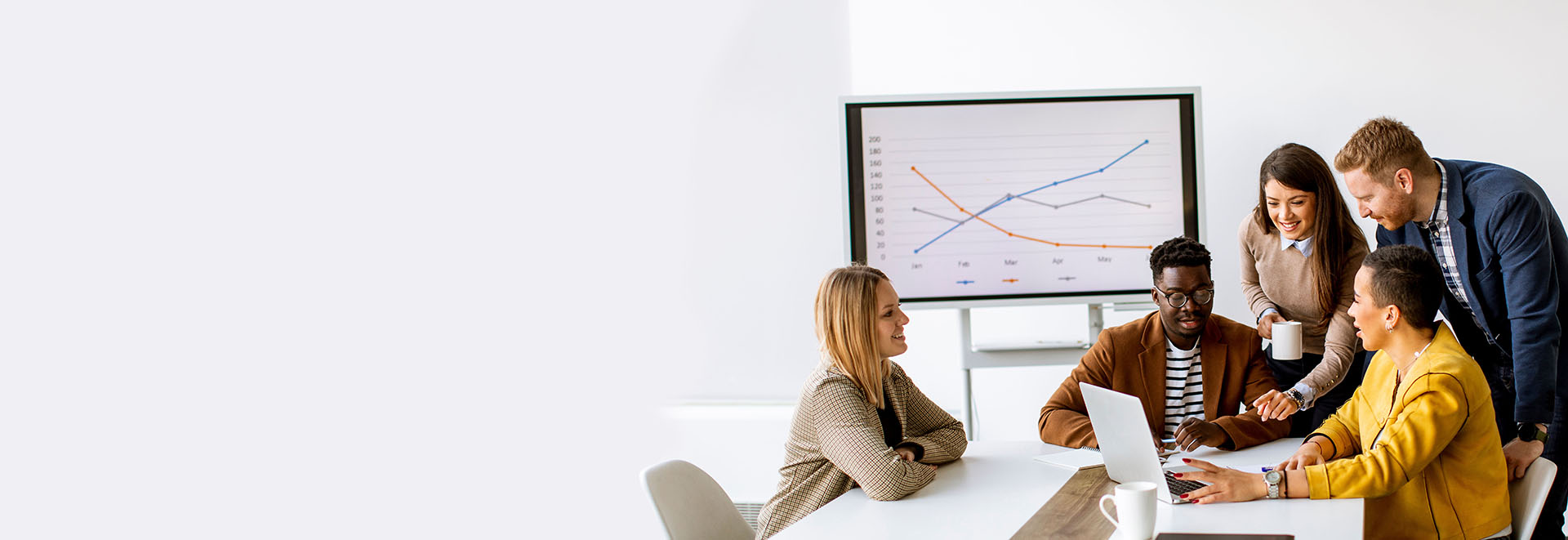 qodef-fullwidth-slider